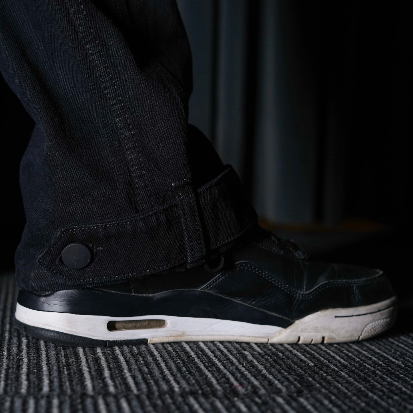 BLACK VIOLA STRAIGHT DENIM