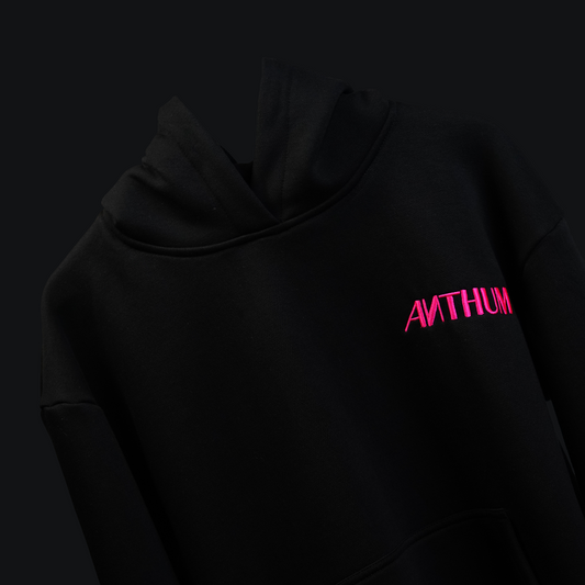 BLACK ESSENTIAL HOODIE
